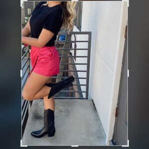 Olivaceous black fuzzy top, medium